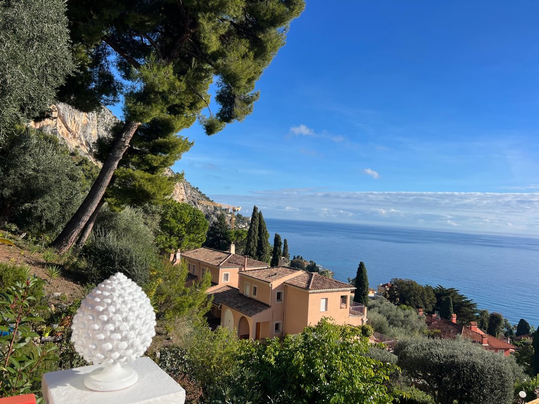 Villa in Menton, Provence-Alpes-Côte d'Azur, France 1 - 16583953