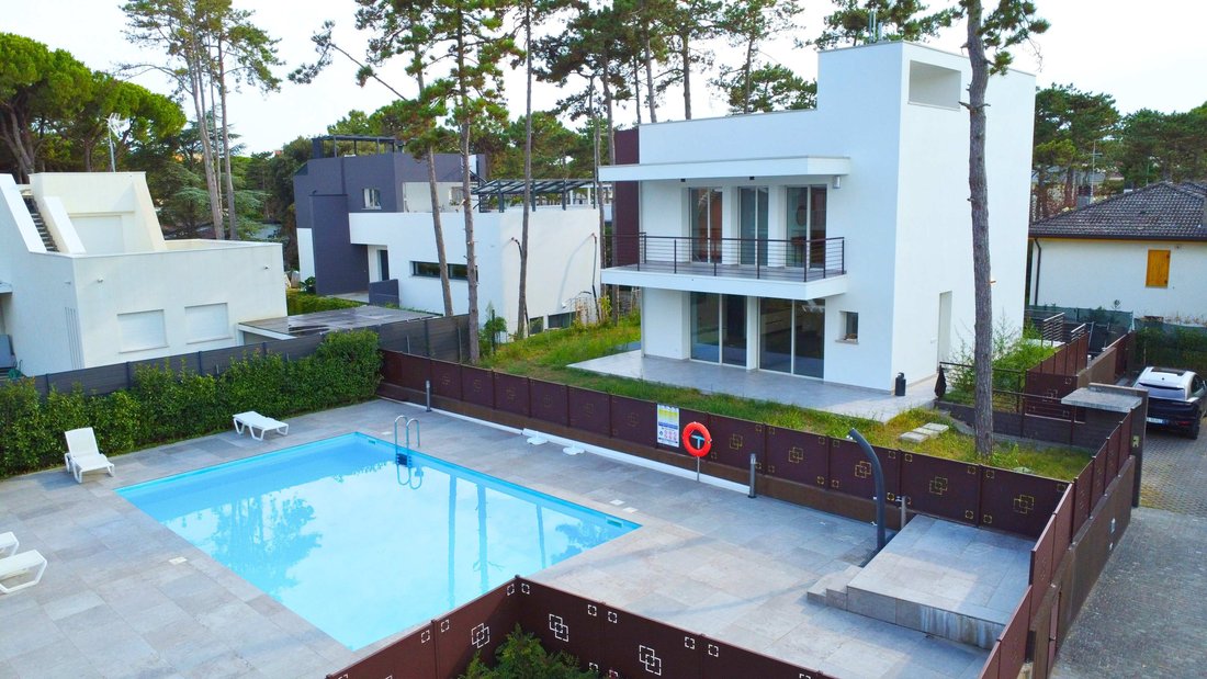 Villa in Lignano Sabbiadoro, Friuli – Venezia Giulia, Italy 2 - 16622928