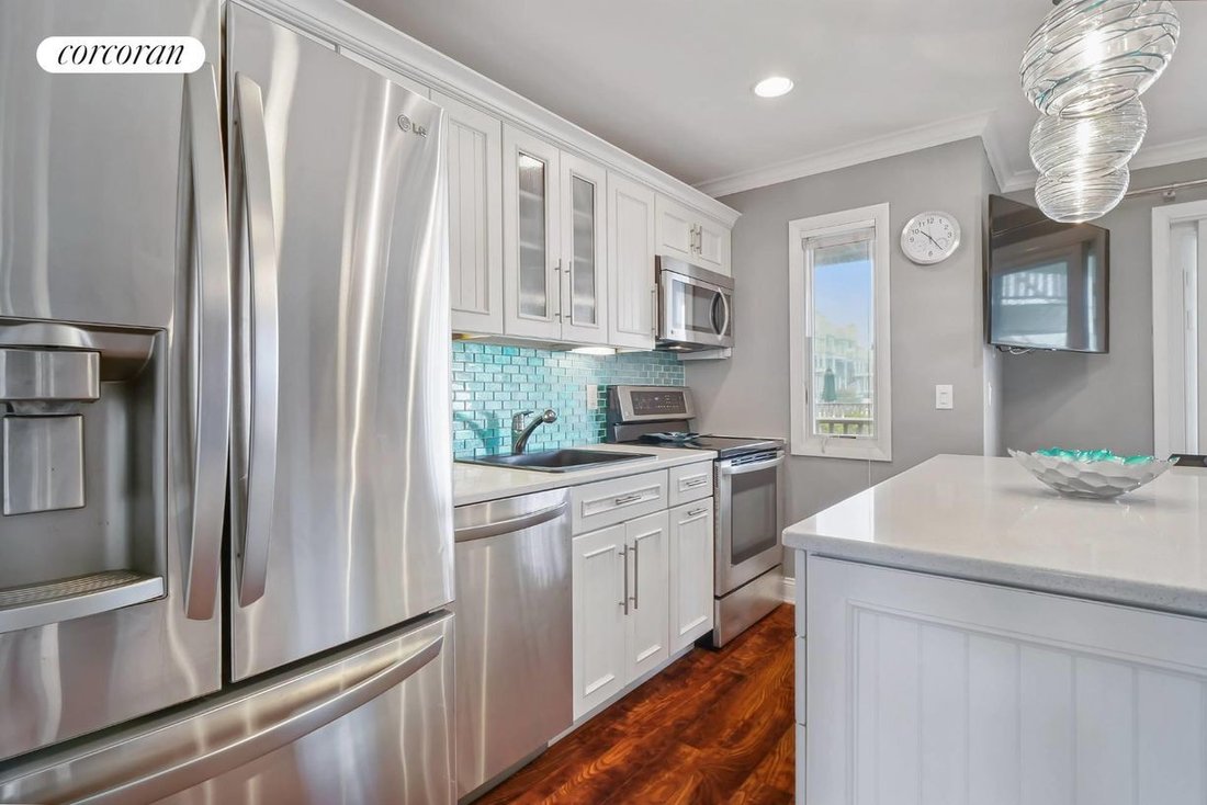 Co Op in Montauk, New York, United States 5 - 16627043