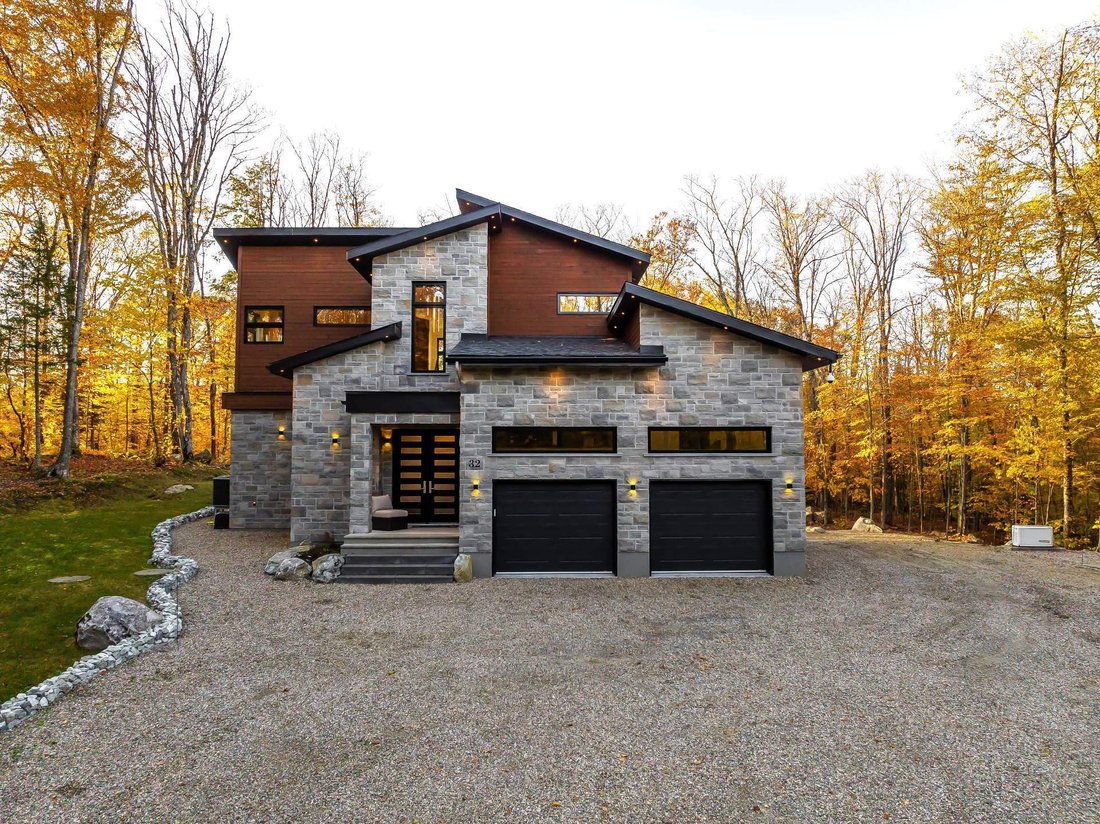 House in Mont-Tremblant, Quebec, Canada 2 - 16625993