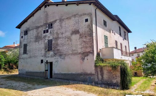 Castle for Sale in Montefalco, Umbria, Italy