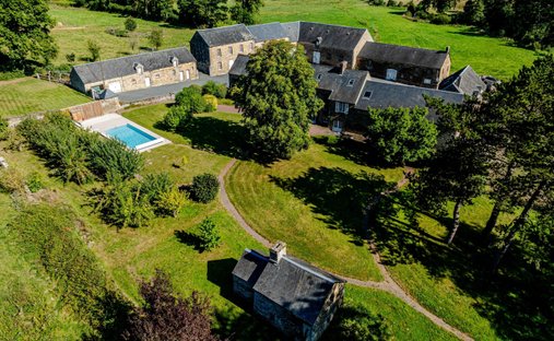 20 Minutes From The Sea : 19th C. Neogothic Style Chateau In Normandy