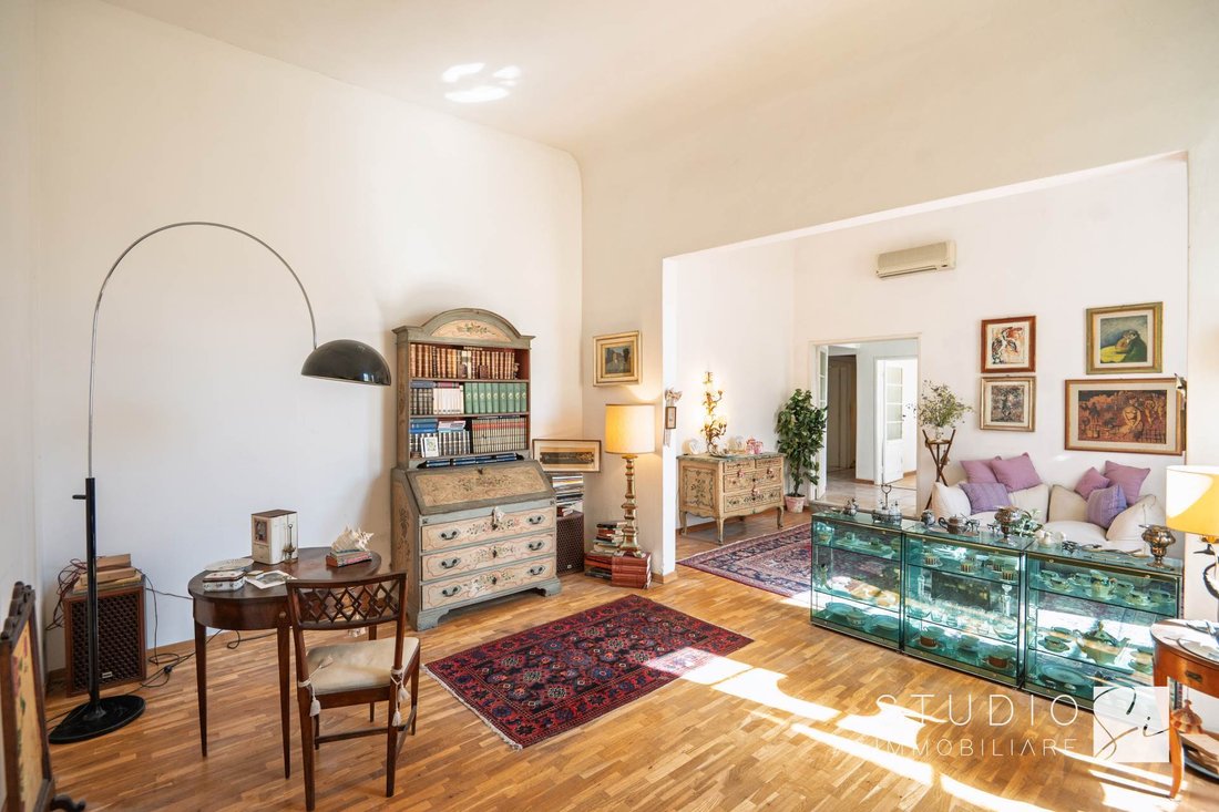Apartment in Center, Florence, Tuscany 3 - 16625252