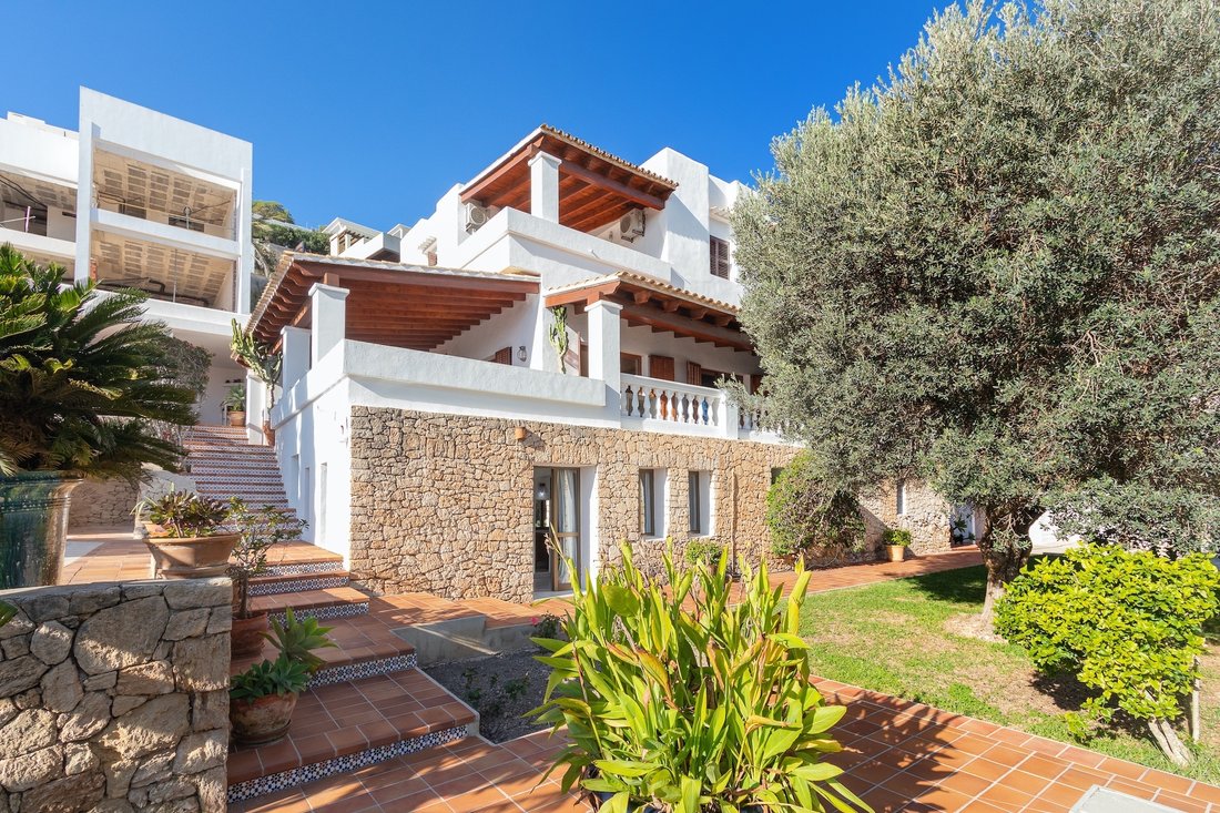 Villa in Can Furnet, Santa Eularia des Riu, Balearic Islands 4 - 16622840