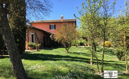 Castle for Sale in Montefalco, Umbria, Italy