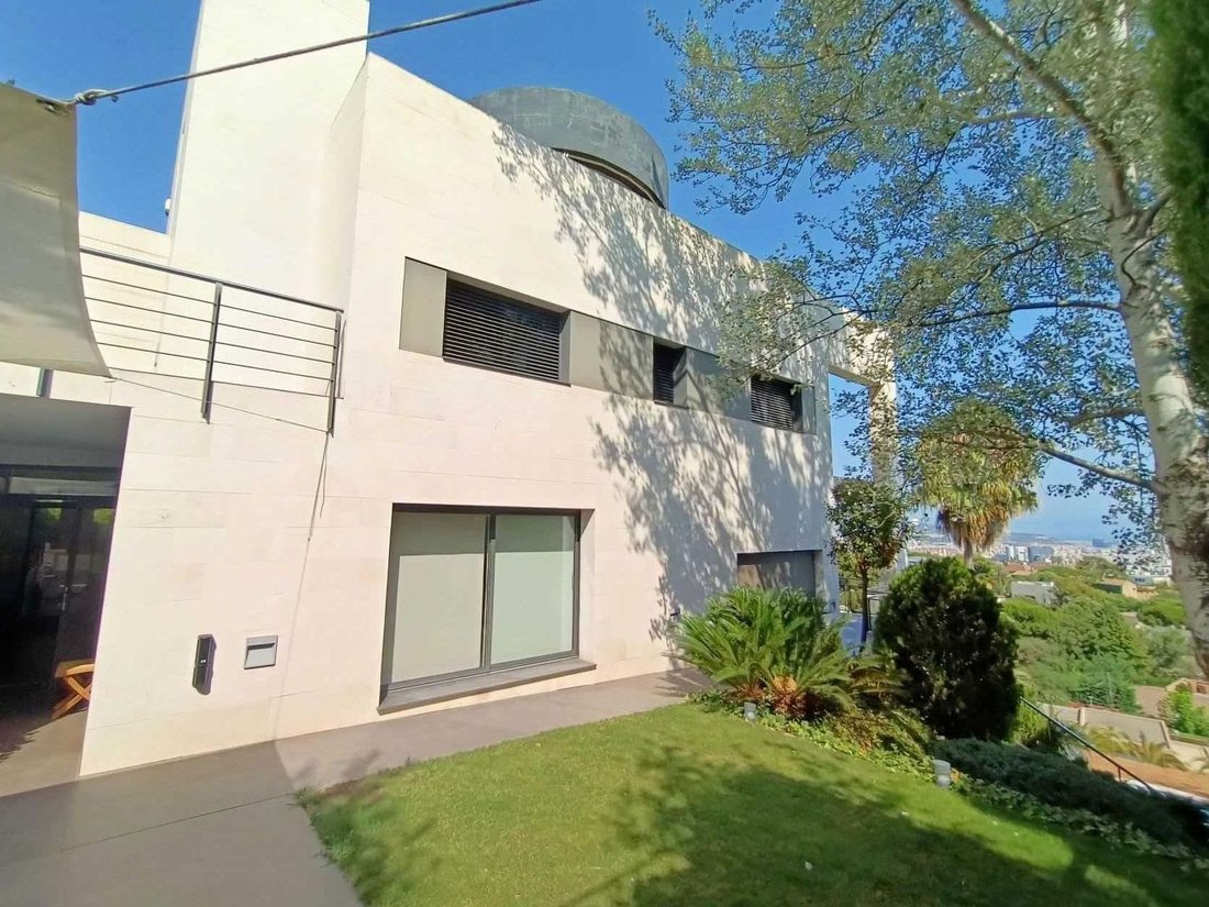 Villa in Esplugues de Llobregat, Catalonia, Spain 1 - 16625885