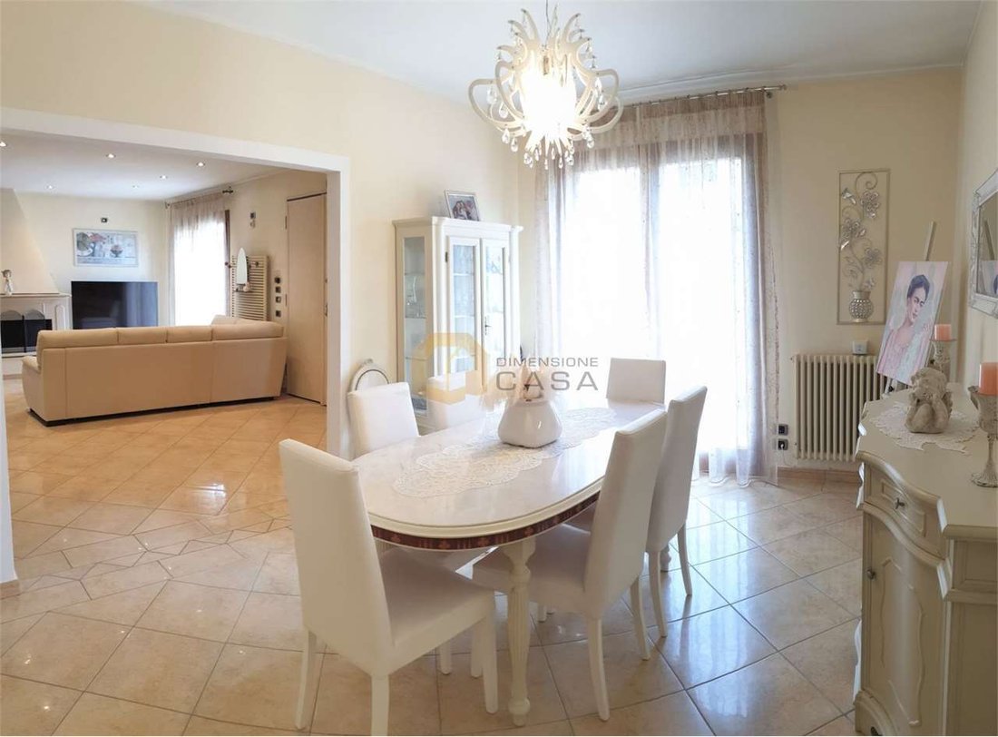 Villa in Viareggio, Tuscany, Italy 3 - 16585294