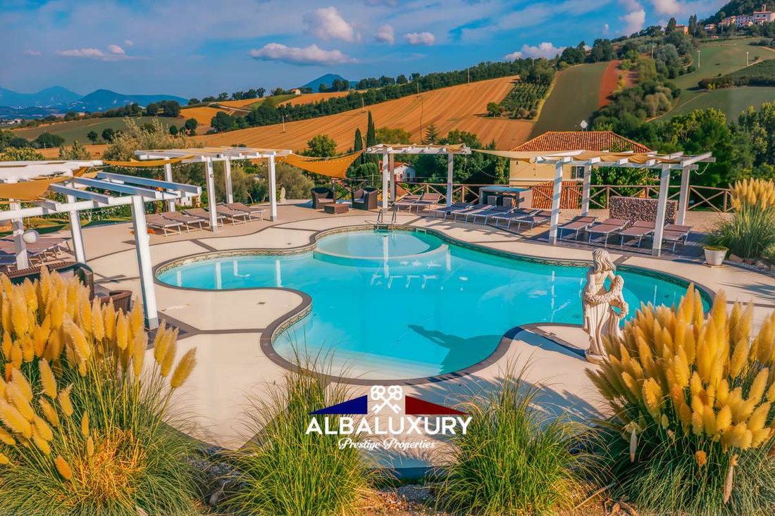 Villa in Matelica, Marche, Italy 3 - 16625645