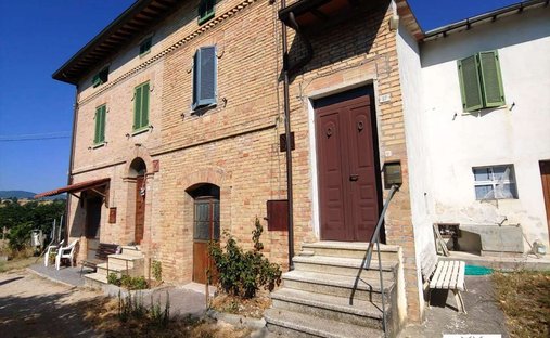 Castle for Sale in Montefalco, Umbria, Italy