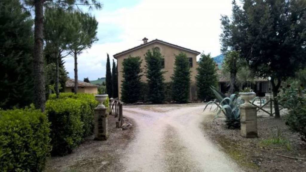 Villa in Treia, Marche, Italy 1 - 16623343