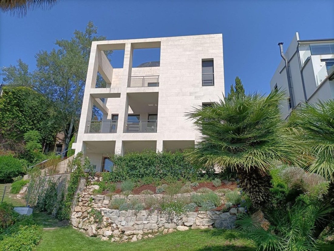 Villa in Esplugues de Llobregat, Catalonia, Spain 3 - 16625885
