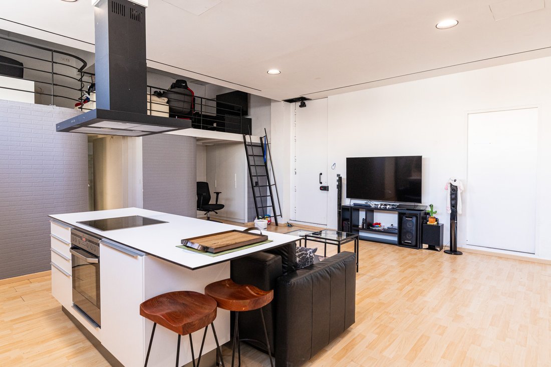Apartment in Elaionas District, 3rd District of Athens, Athens 5 - 16147533