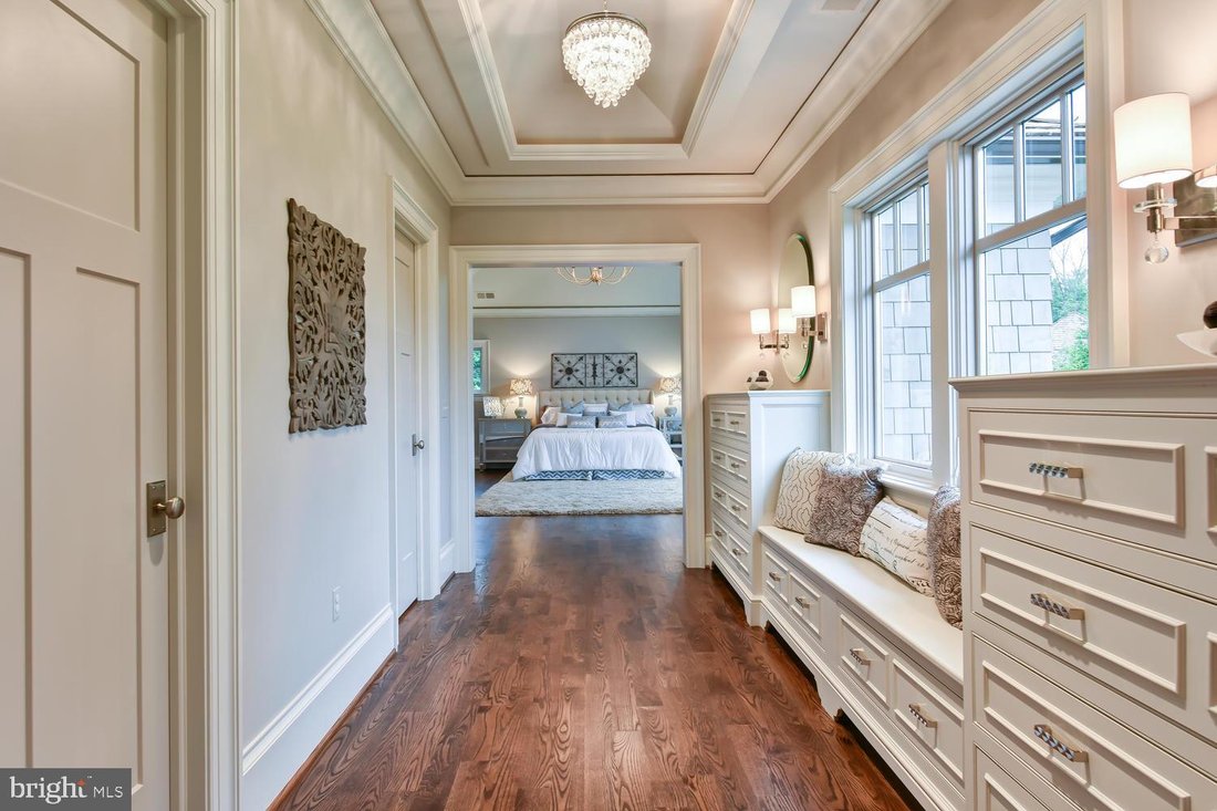 McLean, Virginia, United States 4 - 16624771