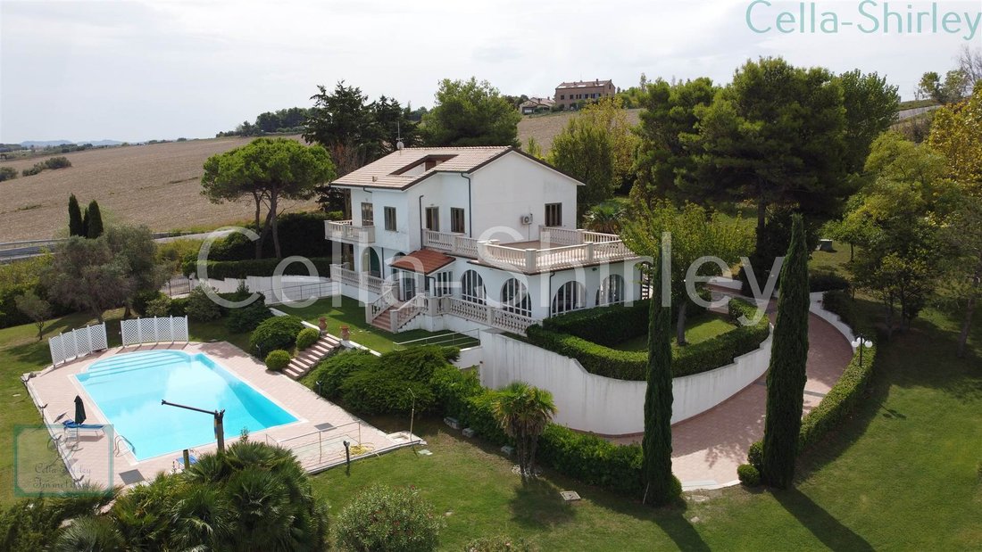 Villa in Borgo Pace - Stadio District, Senigallia, Italy 1 - 16623532