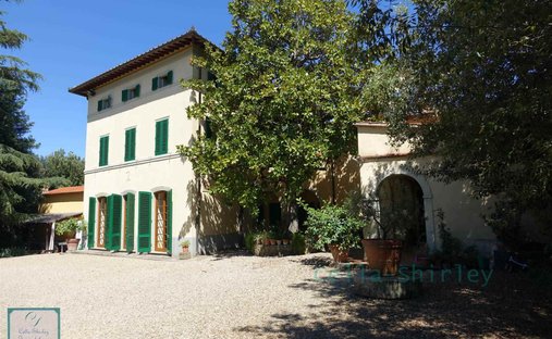Villa in Bucine, Tuscany, Italy 1
