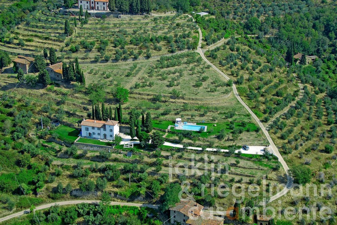 Estate in Castelfranco Piandisco, Tuscany, Italy 4 - 11425625