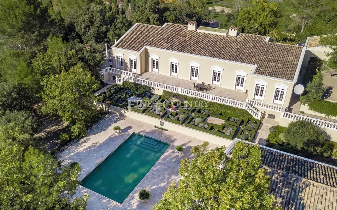 Villa in Callas, Provence-Alpes-Côte d'Azur, France 1 - 16623358