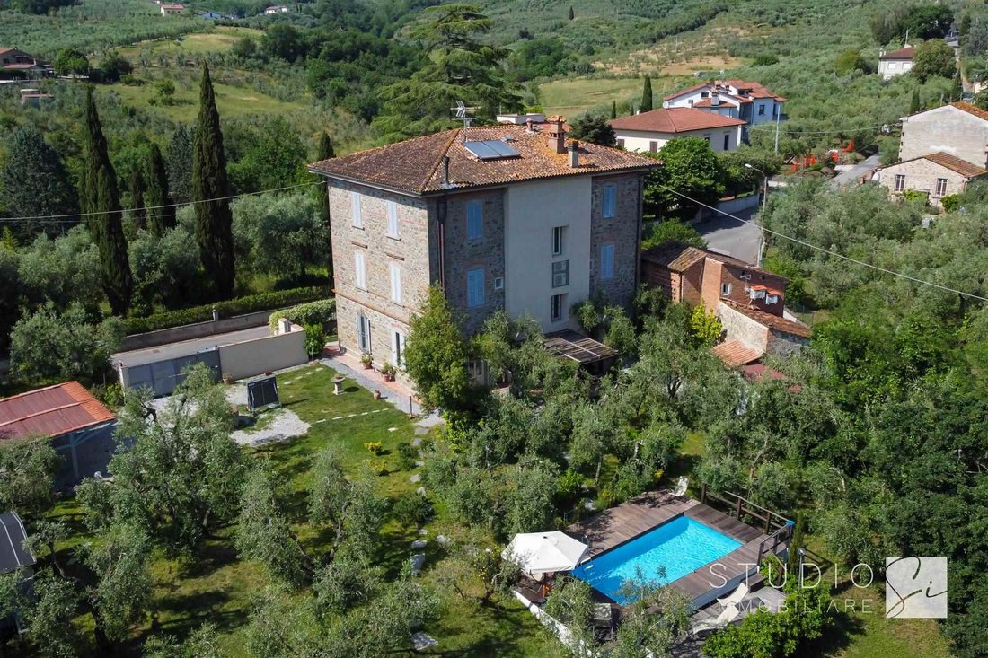 Villa in Larciano, Tuscany, Italy 2 - 16625430