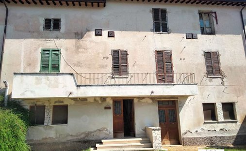 Castle for Sale in Montefalco, Umbria, Italy