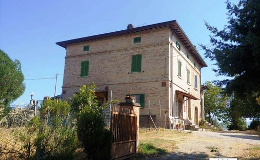 Castle for Sale in Montefalco, Umbria, Italy