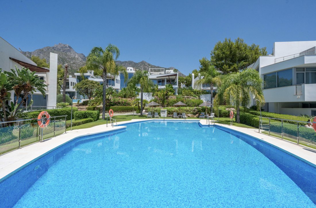 Townhouse in Sierra Blanca, Marbella, Spain 1 - 16627505