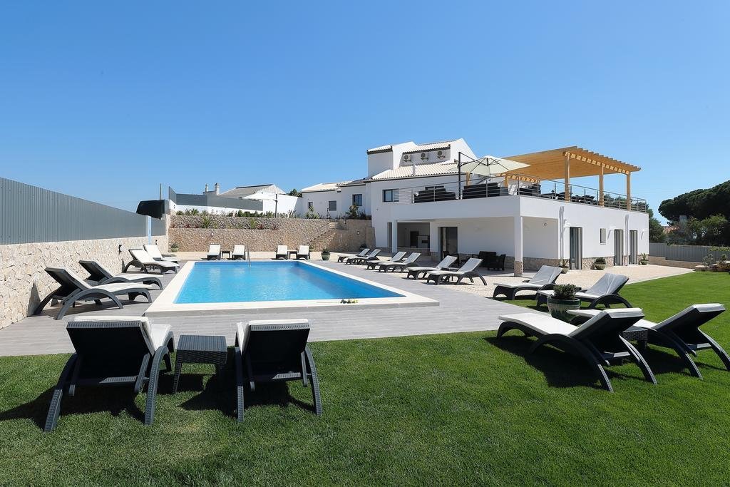 Villa in Praia dos Pescadores, Olhos de Agua, Portugal 1 - 16624176