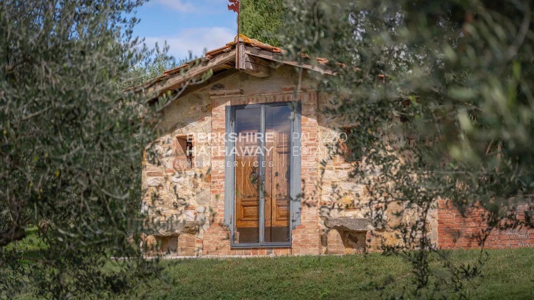 Estate in Asciano, Tuscany, Italy 4 - 16625704