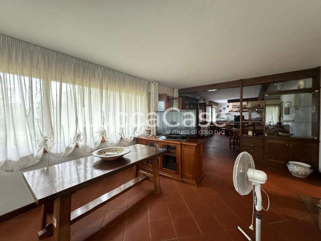 Villa in Historic Center, Lucca, Tuscany 1 - 16625129