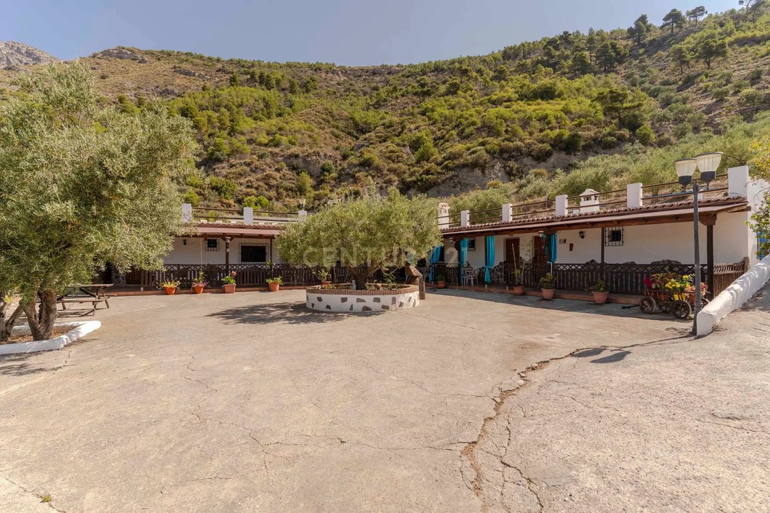 Villa in Itrabo, Andalusia, Spain 1 - 14494428