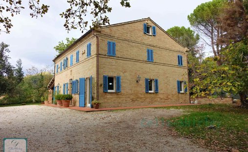 Villa in Monte Vidon Corrado, Marche, Italy 1