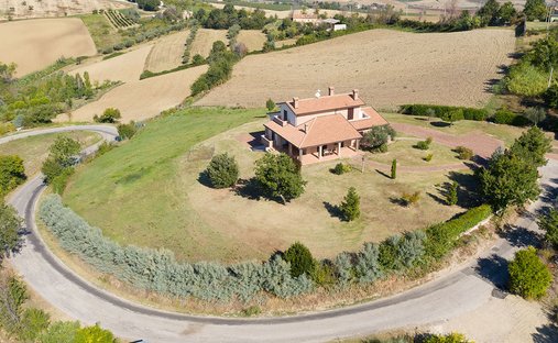 Castle for Sale in San Clemente, Tuscany, Italy