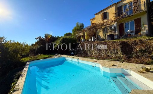 Villa in Village-Cros de Caste-Coupiere-Mont Gros, Roquebrune-Cap-Martin, France 1