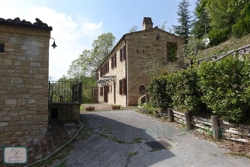 House in Magliano di Tenna, Marche, Italy 1 - 16623354