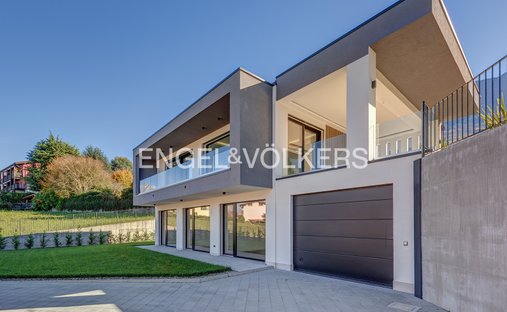 Villa a Colico, Lombardia, Italia 1