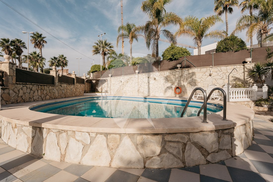 Chalet in Alicante, Valencian Community, Spain 3 - 16629819