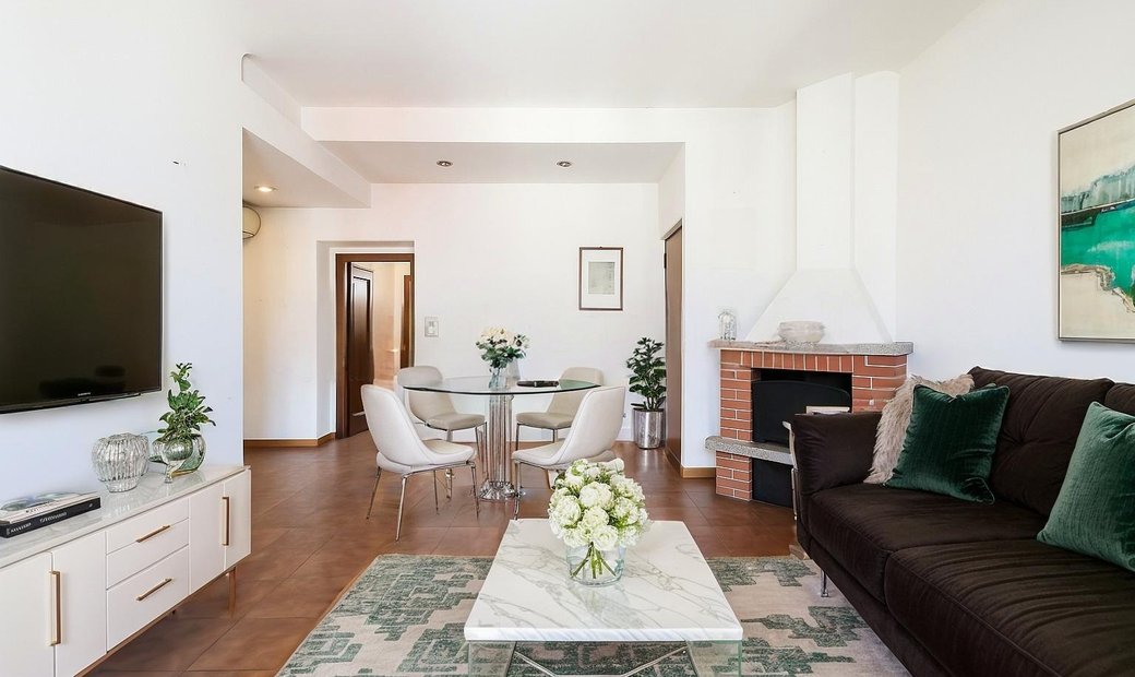 Penthouse Building With Small Quiet Room For Sale