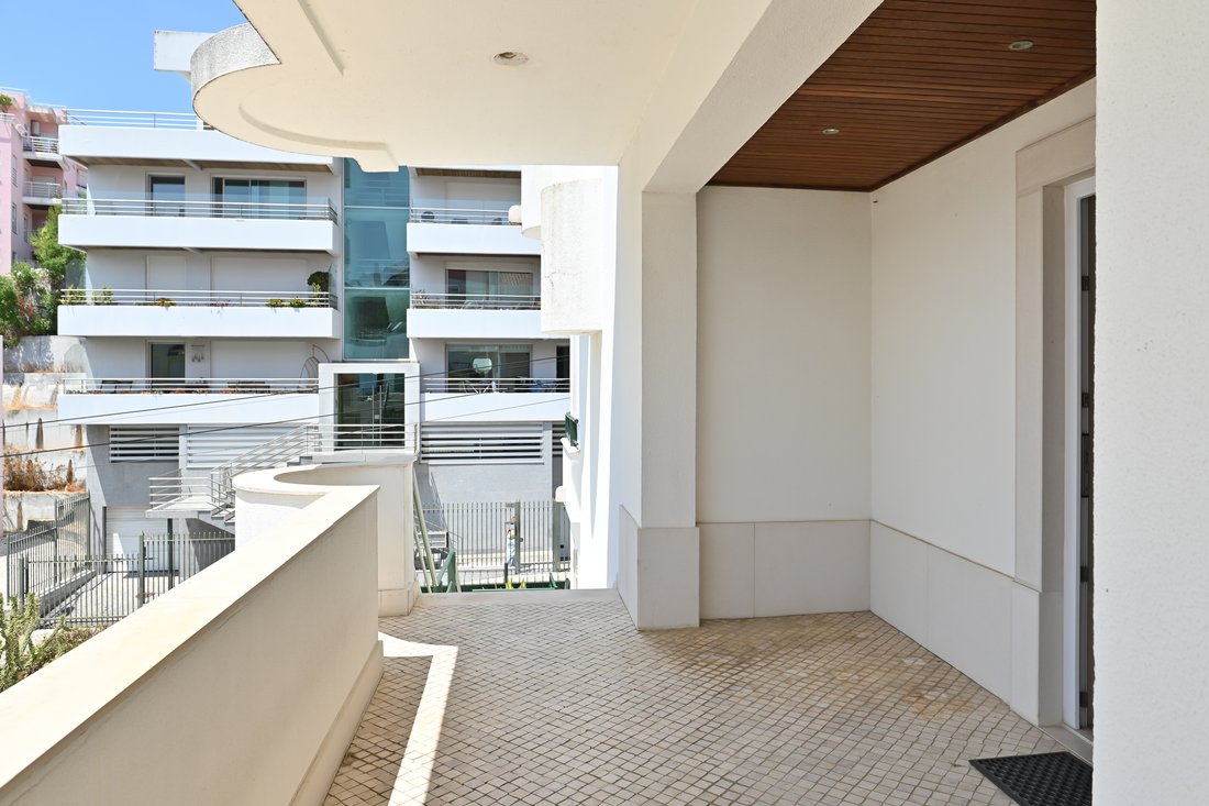 House in Carcavelos e Parede, Lisbon, Portugal 4 - 16629496