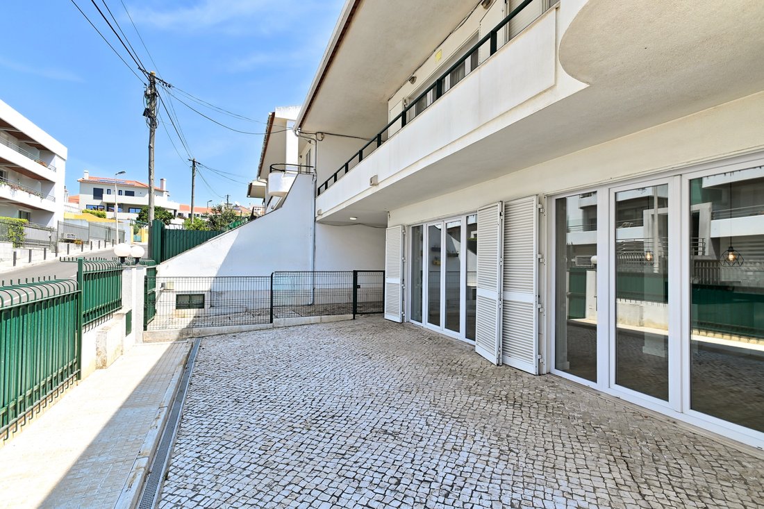 House in Carcavelos e Parede, Lisbon, Portugal 2 - 16629496