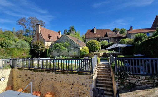 Castle for Sale in Le Bugue, Nouvelle-Aquitaine, France