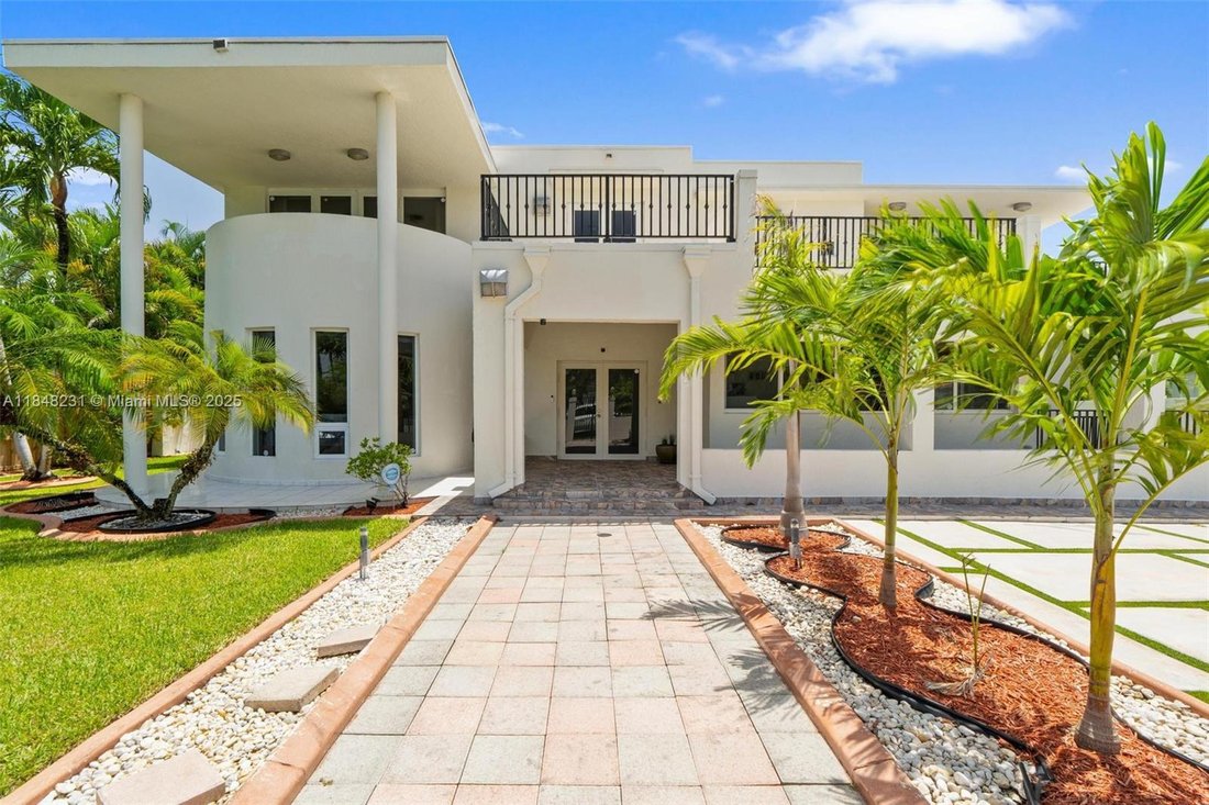 House in South Miami, Florida, United States 2 - 16639790