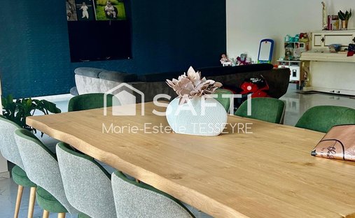 Aoc Côtes De Bourg Wine Château On 16 Hectares Ref 1029