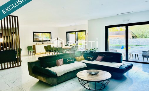 Aoc Côtes De Bourg Wine Château On 16 Hectares Ref 1029