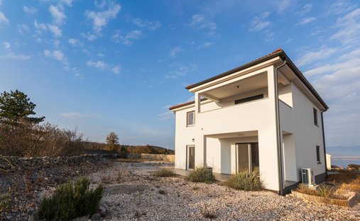 Villa in Vrbnik, Primorje-Gorski Kotar County, Croatia 1