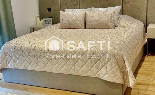 Aoc Côtes De Bourg Wine Château On 16 Hectares Ref 1029