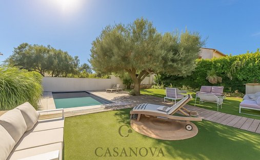 Castle for Sale in Mauguio, Occitanie, France