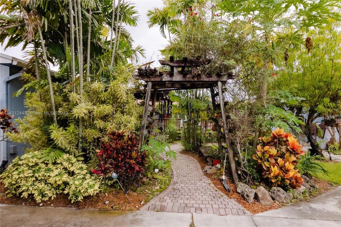 House in Hollywood, Florida, United States 4 - 16640503
