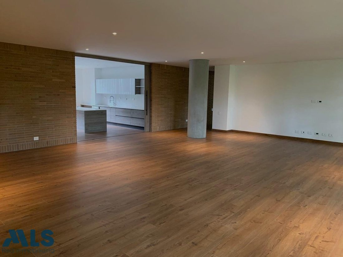 Apartment in Medellín, Antioquia, Colombia 3 - 16644312