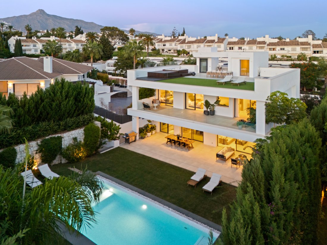 Villa in Marbella, Andalusia, Spain 1 - 16642313