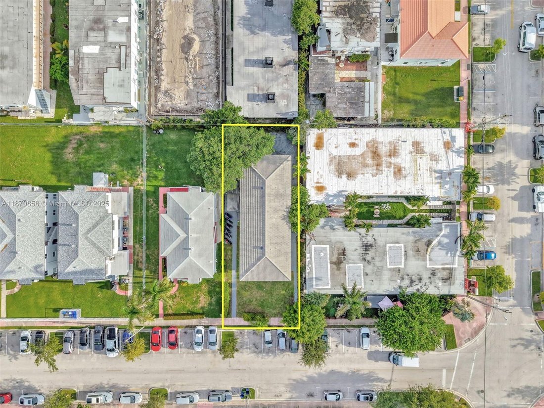 Miami Beach, Florida, United States 3 - 16637010