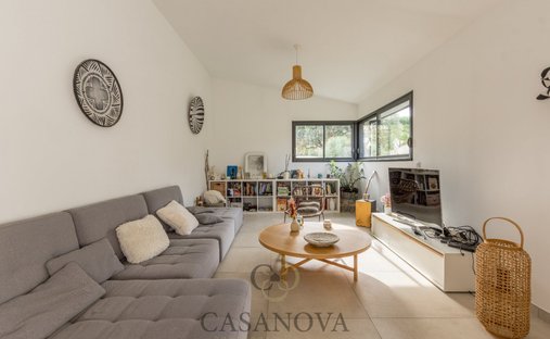 Castle for Sale in Mauguio, Occitanie, France